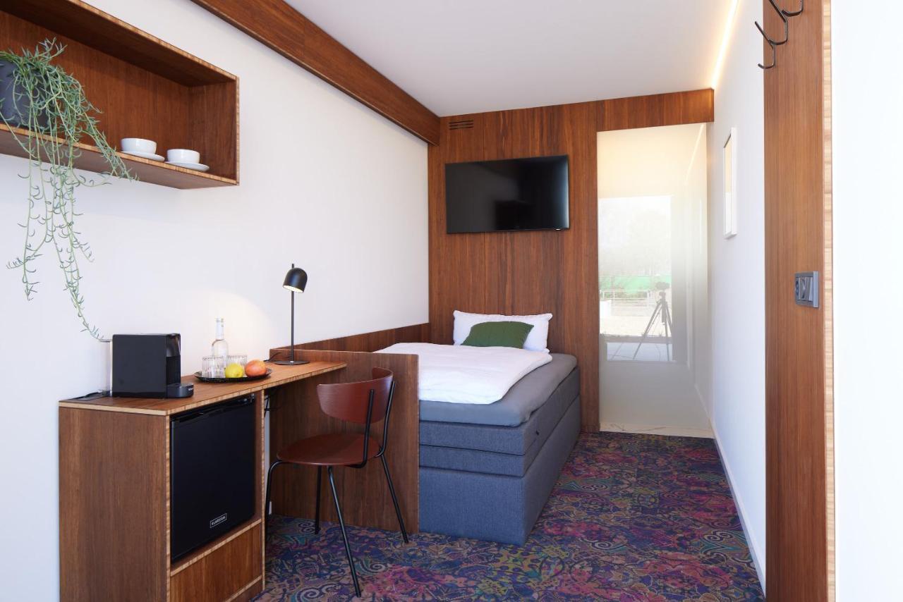 Tin Inn - Erkelenz - Das Hotel Aus Hochwertig Ausgebauten Ueberseecontainern מראה חיצוני תמונה